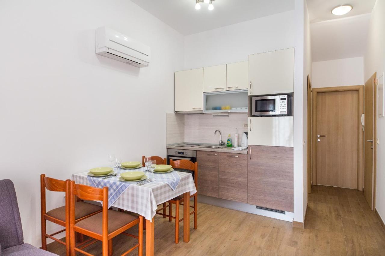 Apartments Sunrise Брист Экстерьер фото